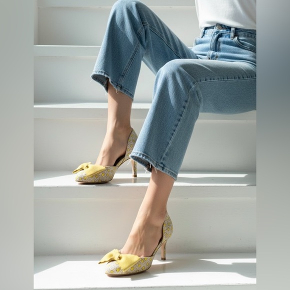 Valentino RED Daisy Floral Bow Heels Made in Italy Size 38 US 8 Yellow - Picture 11 of 13